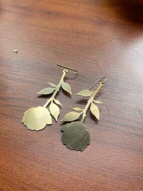 Gold rose earrings